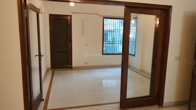 Living Room Image of 3000 Sq.ft 4 BHK Builder Floor for rent in Sector 40 Gurgaon for Rs. 75000