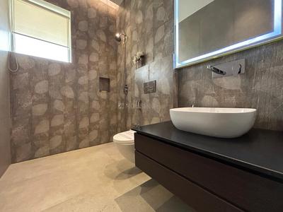 Bathroom Image of 2505 Sq.ft 4.5 BHK Apartment / Flat for sale in Uptown Skylla, PR7 Airport Road Zirakpur for Rs. 21000000