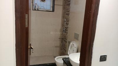 Image of 2200 Sq.ft 3 BHK Apartment / Flat for rent in DDA Sector Pocket B C, Vasant Kunj, New Delhi for Rs. 110000