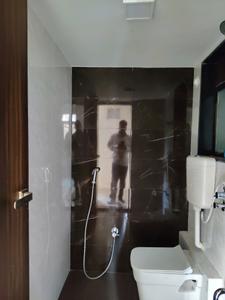Common Bathroom Image of 950 Sq.ft 2 BHK Apartment / Flat for sale in Thane West Thane for Rs. 17000000