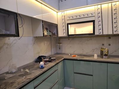 Kitchen Image of 950 Sq.ft 2 BHK Apartment / Flat for sale in Shalimar Garden Ghaziabad for Rs. 4650000