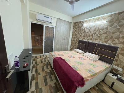 Bedroom Image of 650 Sq.ft 1 BHK Apartment / Flat for rent in VVIP Nest, Raj Nagar Extension Ghaziabad for Rs. 20000