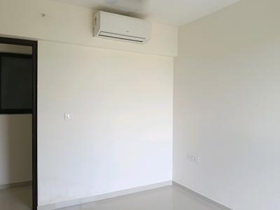 Bedroom Image of 900 Sq.ft 2 BHK Apartment / Flat for rent in Lodha Splendora Riverview, Kasarvadavali Thane for Rs. 26000