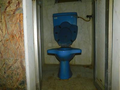 Bathroom Image of 675 Sq.ft 1 BHK Apartment / Flat for rent in Sion Mumbai for Rs. 48000