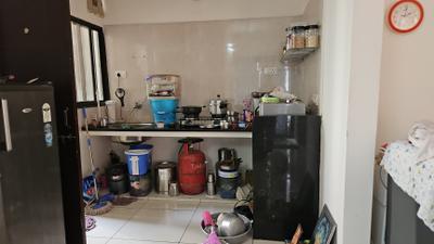 Kitchen Image of 1000 Sq.ft 2 BHK Apartment / Flat for sale in Darshanam Avenue, Sayajiganj Vadodara for Rs. 3000000