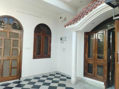 Balcony Image of 1400 Sq.ft 2 BHK Builder Floor for rent in GMS Road Dehradun for Rs. 20000