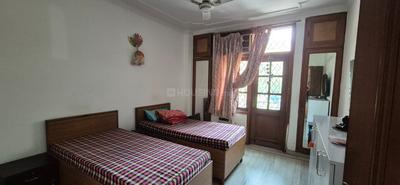 Bedroom Image of Deepak PG in Chittaranjan Park, New Delhi