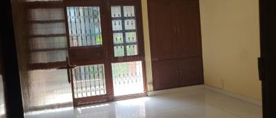 Bedroom Image of 1400 Sq.ft 2 BHK Apartment / Flat for rent in Hahnemann Apartments, Sector 6 Dwarka New Delhi for Rs. 35000