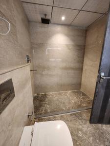 Bathroom Image of 2727 Sq.ft 4.5 BHK Apartment / Flat for sale in Ivory County Phase 1, Sector 115 Noida for Rs. 45000000