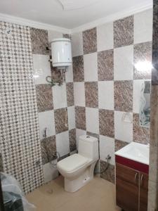 Bathroom Image of 1350 Sq.ft 2 BHK Builder Floor for rent in Sector 46 Gurgaon for Rs. 42000