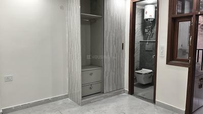 Bedroom Image of 900 Sq.ft 2 BHK Builder Floor for sale in Gautam Nagar New Delhi for Rs. 12000000