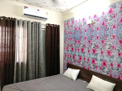 Bedroom Image of 600 Sq.ft 1 BHK Apartment / Flat for rent in Bharat Vihar New Delhi for Rs. 27000