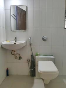 Common Bathroom Image of 845 Sq.ft 2 BHK Apartment / Flat for rent in Raunak Unnathi Woods, Kasarvadavali Thane for Rs. 27000