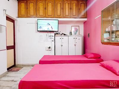 Bedroom Image of Vishal girls PG in Subhanpura, Vadodara