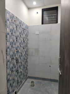 Common Bathroom Image of 650 Sq.ft 1 BHK Apartment / Flat for sale in CI Golf City Apartment, Kambakshpur Noida for Rs. 2184200