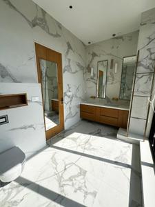 Image of 2640 Sq.ft 4 BHK Apartment / Flat for sale in Vile Parle West, Mumbai for Rs. 175000000
