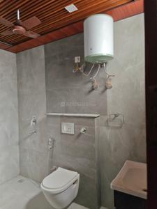 Bathroom Image of 2100 Sq.ft 3 BHK Builder Floor for rent in Sector 28 Faridabad for Rs. 28500