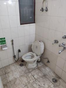 Bathroom Image of 2310 Sq.ft 4.5 BHK Apartment / Flat for sale in Swaraj Homes Sarita Vihar Block E RWA, Sarita Vihar New Delhi for Rs. 32100000