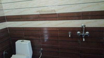 Bathroom Image of 800 Sq.ft 1 RK Independent House for rent in Rajajipuram Lucknow for Rs. 8000