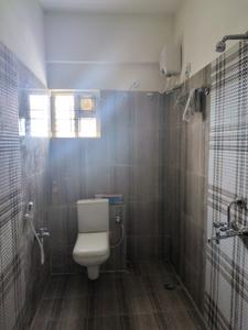 Common Bathroom Image of 1566 Sq.ft 3 BHK Apartment / Flat for rent in Gundlapochampalli Hyderabad for Rs. 35000