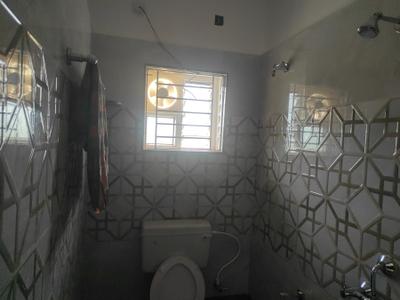Bathroom Image of 900 Sq.ft 1 BHK Builder Floor for rent in Lingipur Bhubaneswar for Rs. 12000
