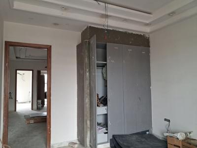Bedroom Image of 1800 Sq.ft 3 BHK Builder Floor for sale in Paschim Vihar New Delhi for Rs. 40000000