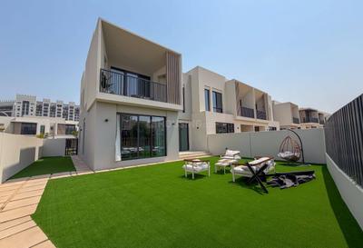 Image of 3385 Sq.ft 4 BHK Villa for rent in Jebel Ali Village, Dubai for Rs. 606667