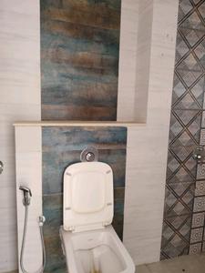Common Bathroom Image of 971 Sq.ft 2 BHK Apartment / Flat for sale in VKG Park Estate, Andheri East Mumbai for Rs. 20800000