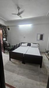 Bedroom Image of 1000 Sq.ft 1 BHK Apartment / Flat for rent in Sarita Vihar New Delhi for Rs. 35000