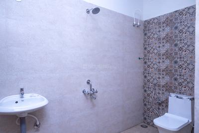 Bathroom Image of 1200 Sq.ft 2 BHK Independent House for rent in Emami Aerocity, Kalapatti Coimbatore for Rs. 22500