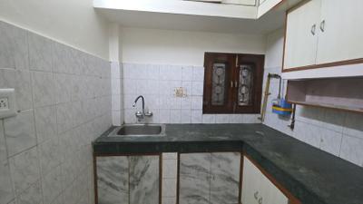 Kitchen Image of 1350 Sq.ft 3 BHK Builder Floor for rent in Pitampura New Delhi for Rs. 40000