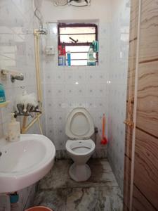 Bathroom Image of 856 Sq.ft 2 BHK Apartment / Flat for sale in Jadavpur Kolkata for Rs. 5000000
