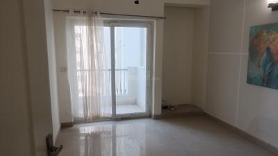 Bedroom Image of 1080 Sq.ft 2.5 BHK Apartment / Flat for sale in Nimbus The Hyde Park, Sector 78 Noida for Rs. 12200000