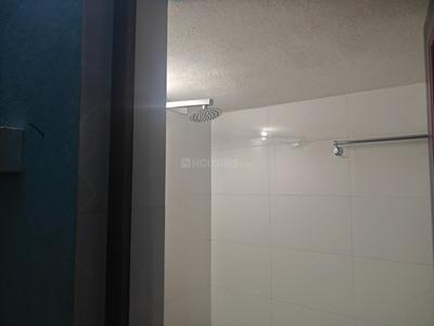 Bathroom Image of 200 Sq.ft 1 RK Independent House for rent in Kankurgachi Kolkata for Rs. 6000