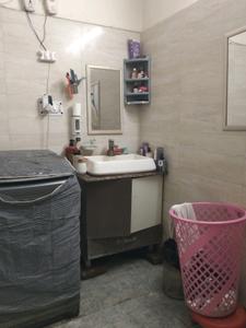 Common Bathroom Image of 1440 Sq.ft 2.5 BHK Builder Floor for sale in Mukherjee Nagar New Delhi for Rs. 16000000