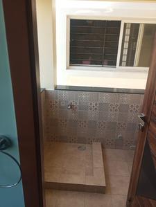 Bathroom Image of 2000 Sq.ft 4 BHK Independent House for rent in Injambakkam Chennai for Rs. 100000