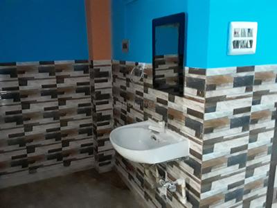 Bathroom Image of 850 Sq.ft 2 BHK Apartment / Flat for sale in Hindmotor Hooghly for Rs. 2250000