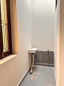 Bathroom Image of 700 Sq.ft 2 BHK Independent House for rent in Raptinagar Phase -4 Gorakhpur for Rs. 7500