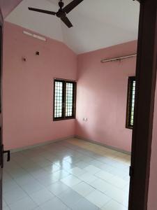 Bedroom Image of 3100 Sq.ft 4 BHK Independent House for rent in Thrippunithura Kochi for Rs. 25000