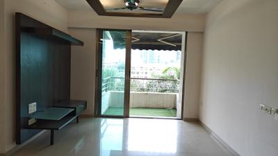 Living Room Image of 1295 Sq.ft 2.5 BHK Apartment / Flat for sale in Oberoi Springs, Andheri West Mumbai for Rs. 45000000