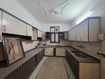 Kitchen Image of 2400 Sq.ft 4 BHK Independent House for rent in Rajouri Garden New Delhi for Rs. 65000