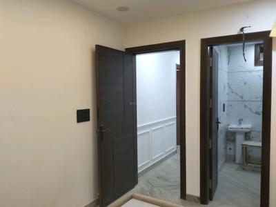 Bedroom Image of 1050 Sq.ft 3 BHK Apartment / Flat for sale in Sector 4 Rohini New Delhi for Rs. 9500000