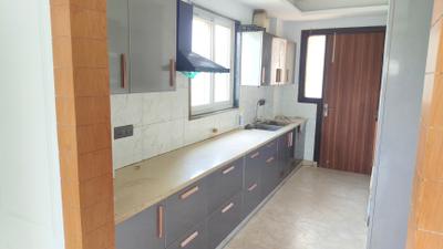 Kitchen Image of 2300 Sq.ft 3 BHK Builder Floor for rent in Vipul World Luxury Floors, Sector 48 Gurgaon for Rs. 49000
