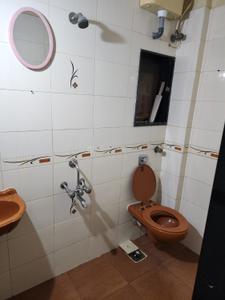 Bathroom Image of 1350 Sq.ft 3 BHK Apartment / Flat for sale in Vashi Navi Mumbai for Rs. 28500000
