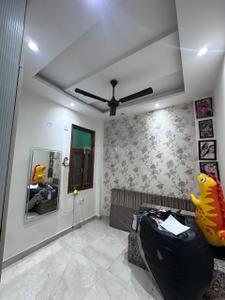 Bedroom Image of 900 Sq.ft 3 BHK Builder Floor for sale in Shahdara New Delhi for Rs. 8500000