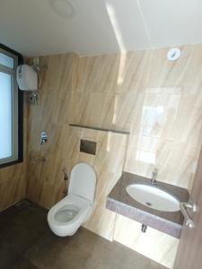 Bathroom Image of 740 Sq.ft 2 BHK Apartment / Flat for sale in Lodha Amara, Kolshet Thane for Rs. 14500000