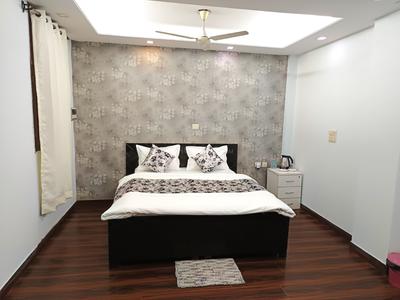 Bedroom Image of Noida Comfort PG for Boys in Sector 16, Noida