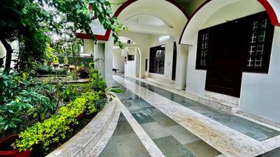 Balcony Image of 3000 Sq.ft 4 BHK Villa for rent in Dalanwala Dehradun for Rs. 95000