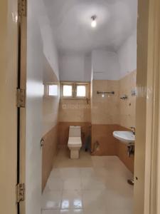Bathroom Image of 2000 Sq.ft 4 BHK Apartment / Flat for sale in Madhur Jeevan Apartments, Sector 56 Gurgaon for Rs. 25100000