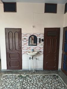 Bathroom Image of 1400 Sq.ft 2.5 BHK Builder Floor for rent in Civil Lines South Muzaffarnagar for Rs. 15000